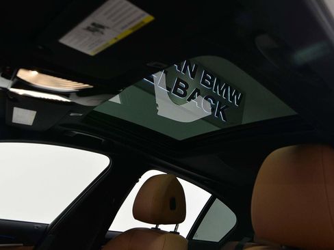 Certified 2023 BMW 530e w/ Premium Package image 7