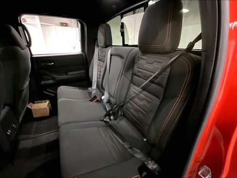 Used 2025 Nissan Frontier PRO-4X w/ Pro Convenience Package image 23