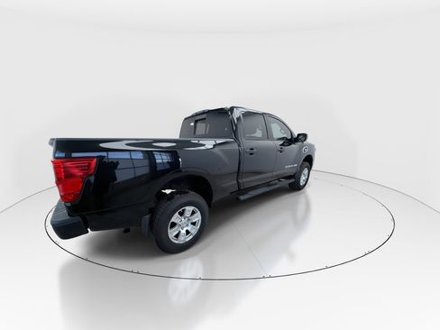 Used 2017 Nissan Titan S image 8