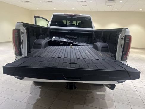 Certified 2025 GMC Sierra 3500 AT4 w/ AT4 Premium Plus Package AWD/4WD image 24