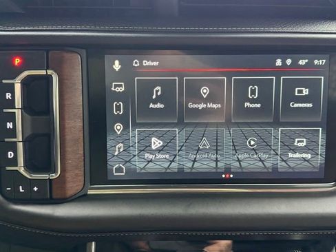 Used 2023 GMC Yukon Denali Ultimate image 11