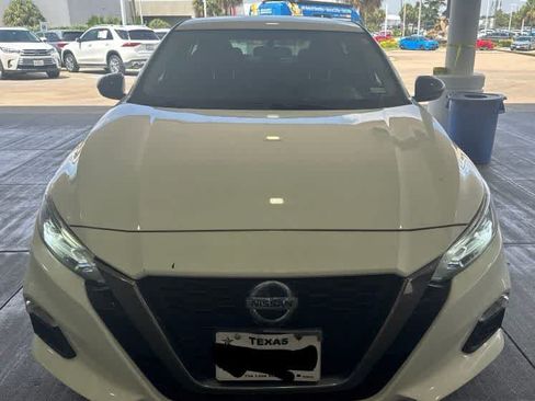 Used 2019 Nissan Altima 2.5 SR FWD image 6