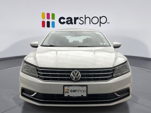 Used 2017 Volkswagen Passat 1.8T S image 6