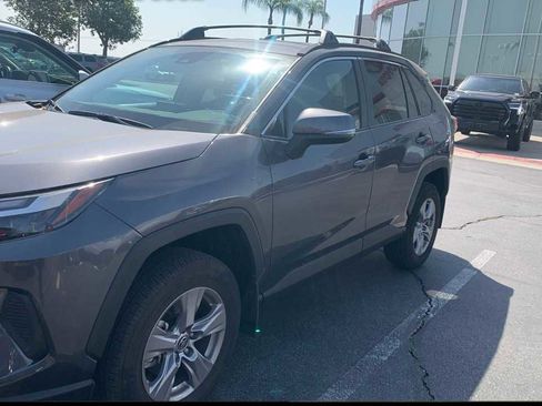 Used 2025 Toyota RAV4 XLE image 1