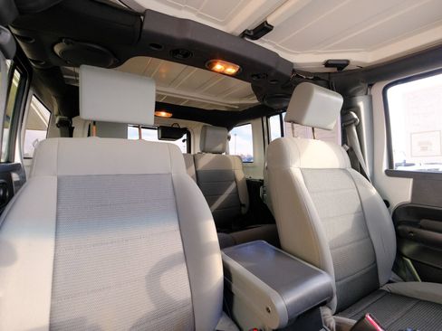 Used 2010 Jeep Wrangler Unlimited Sport image 18