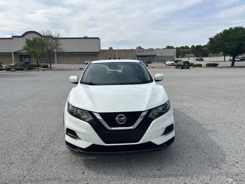 Used 2021 Nissan Rogue Sport S image 3