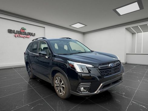 Certified 2023 Subaru Forester Limited AWD/4WD image 1