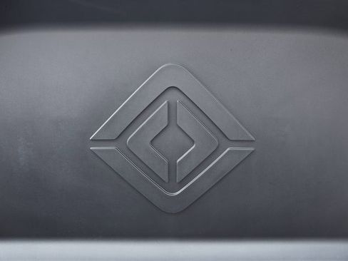 Used 2025 Rivian R1S Adventure image 17