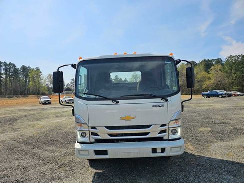 New 2025 Chevrolet Low Cab Forward RWD image 6