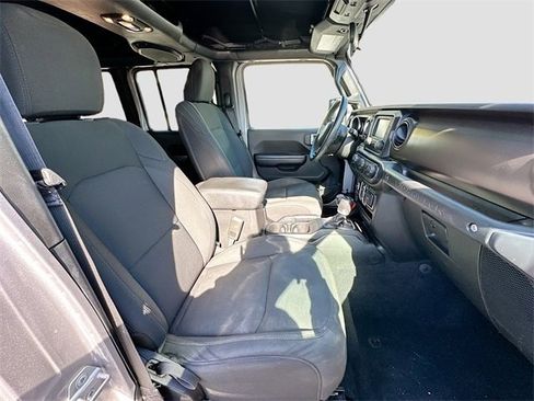 Used 2019 Jeep Wrangler Unlimited Sport S image 25