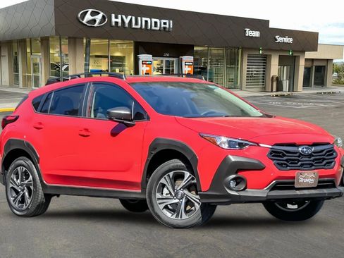Used 2025 Subaru Crosstrek 2.5i Premium AWD/4WD image 2