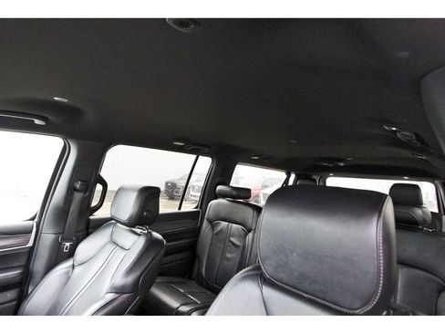 Used 2024 Jeep Wagoneer L Series III w/ Flexible Seating Group AWD/4WD image 28