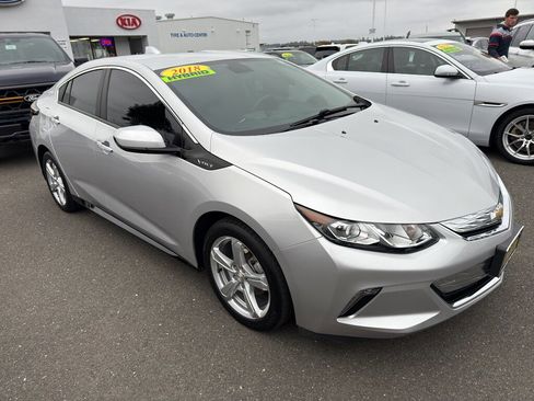 Used 2018 Chevrolet Volt LT w/ Comfort Package image 5