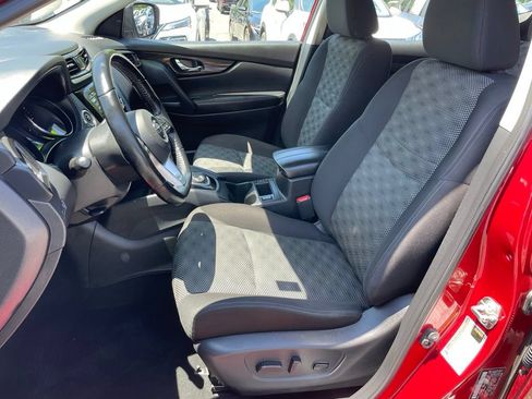 Certified 2022 Nissan Rogue Sport SV AWD/4WD image 7