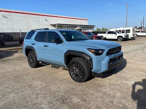 Used 2026 Toyota 4Runner SR5 AWD/4WD image 3