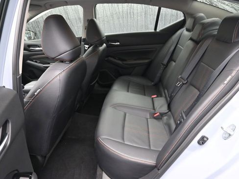 Used 2023 Nissan Altima 2.5 SR w/ SR Premium Package AWD/4WD image 12