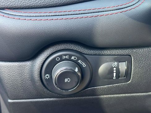 Used 2023 Dodge Durango GT image 28