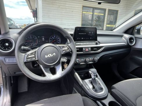 Used 2024 Kia Forte LXS FWD image 32