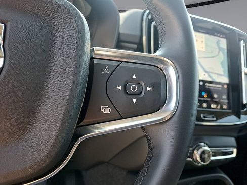 Certified 2026 Volvo XC40 B5 Plus AWD/4WD image 24