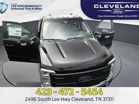 New 2025 Ford F250 XL w/ XL Chrome Package image 39