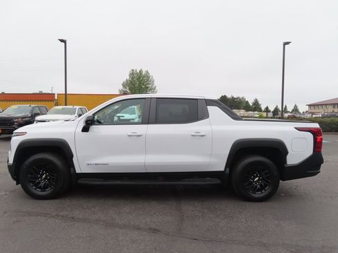 Used 2024 Chevrolet Silverado EV W/T AWD/4WD image 4