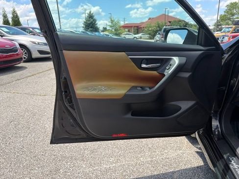 Used 2016 Nissan Altima 2.5 SR FWD image 16