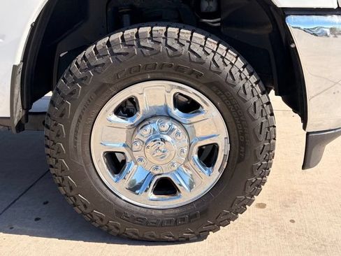Used 2022 RAM 2500 Big Horn w/ Cold Weather Group AWD/4WD image 6