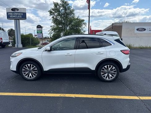 Used 2021 Ford Escape Titanium AWD/4WD image 8