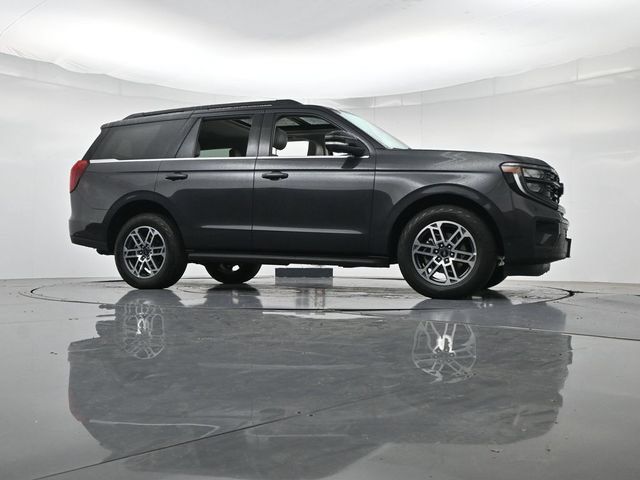 Certified 2025 Ford Expedition Active AWD/4WD image 38