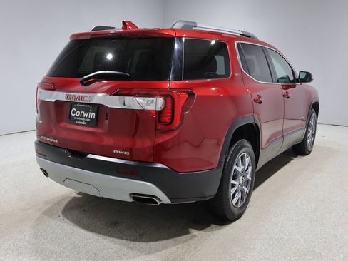 Used 2023 GMC Acadia SLT w/ Technology Package image 2