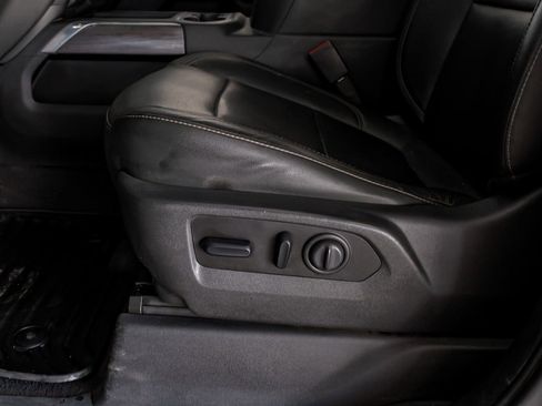 Used 2020 Chevrolet Silverado 2500 LTZ w/ LTZ Texas Edition image 29