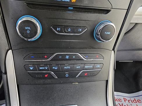 Used 2017 Ford Edge SEL w/ Equipment Group 201A image 33