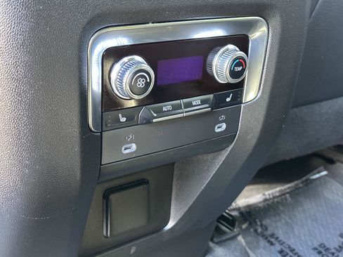 Used 2023 GMC Yukon Denali image 24