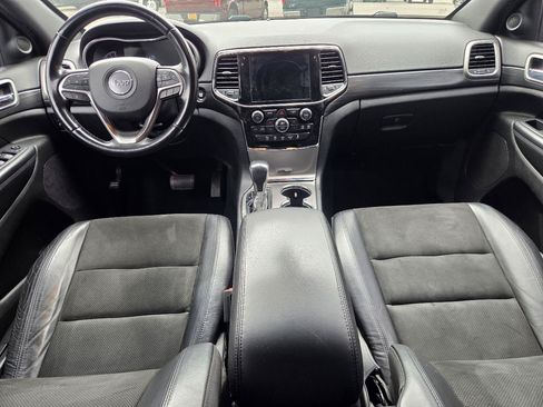 Used 2020 Jeep Grand Cherokee Altitude AWD/4WD image 19