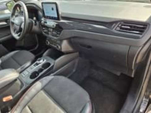Used 2025 Ford Escape ST-Line AWD/4WD image 16