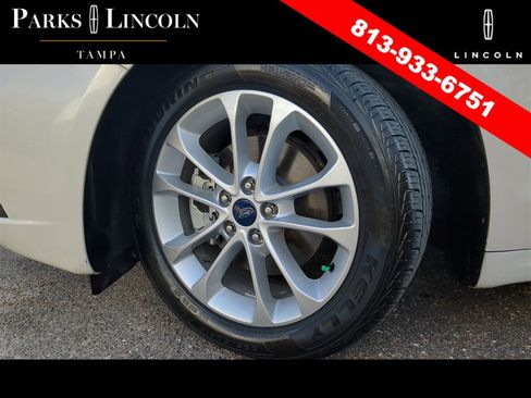 Used 2020 Ford Fusion SE image 30