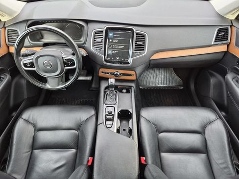 Used 2021 Volvo XC90 T6 Momentum AWD/4WD image 14