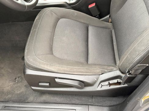 Used 2020 Chevrolet Colorado LT w/ LPO, Premium Interior Package AWD/4WD image 17