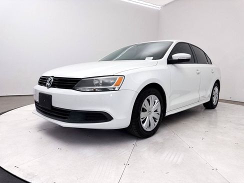 Used 2014 Volkswagen Jetta SE FWD image 3