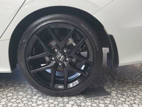 Used 2024 Honda Civic Sport image 7