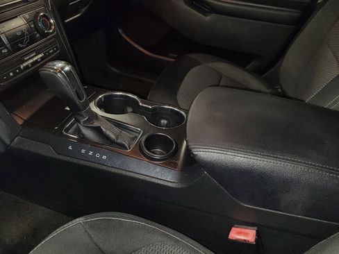 Used 2017 Ford Explorer XLT FWD image 26