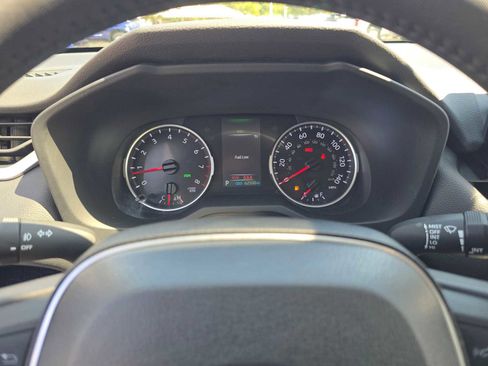 Used 2022 Toyota RAV4 XLE Premium image 47