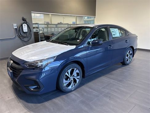 Used 2025 Subaru Legacy Premium image 3