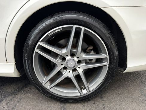 Used 2014 Mercedes-Benz E 550 4MATIC Sedan w/ Premium 1 Package image 35