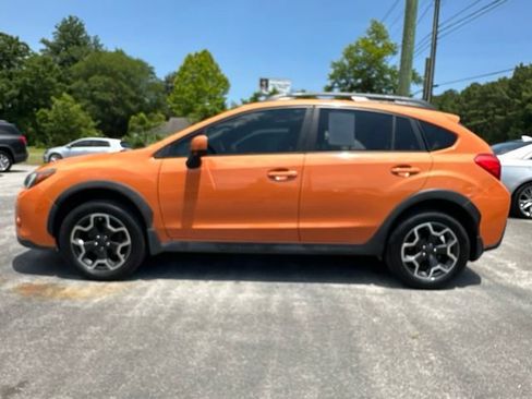 Used 2013 Subaru Crosstrek 2.0i Limited w/ Popular Pkg 2 AWD/4WD image 4