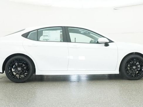 New 2026 Toyota Camry SE FWD image 27