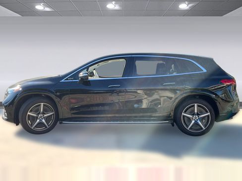 Used 2023 Mercedes-Benz EQS 580 4MATIC SUV image 2