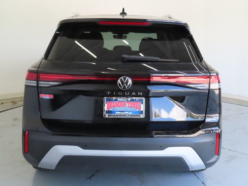 New 2025 Volkswagen Tiguan S image 5