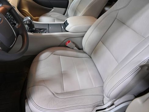 Used 2011 Ford Taurus SEL w/ 201A Rapid Spec Order Code AWD/4WD image 6