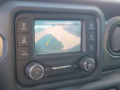 Used 2021 Jeep Wrangler Unlimited Sport image 19